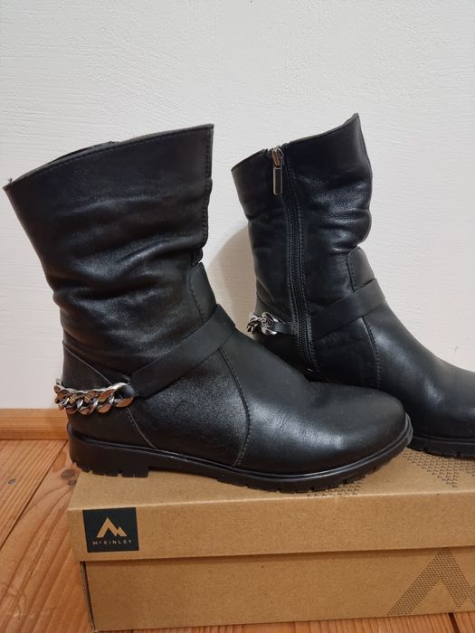 Жіночі утеплені ботінки