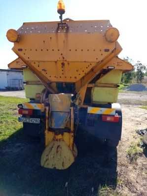 VOLVO FL220 piaskarka solarka pług