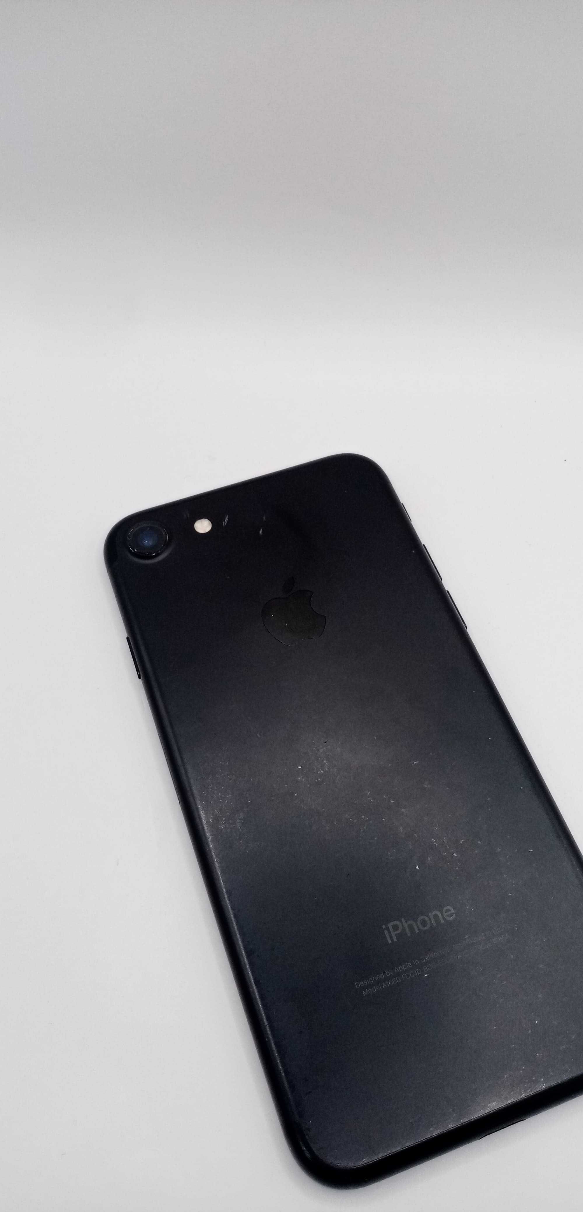 Смартфон Apple iPhone 7 32GB Black