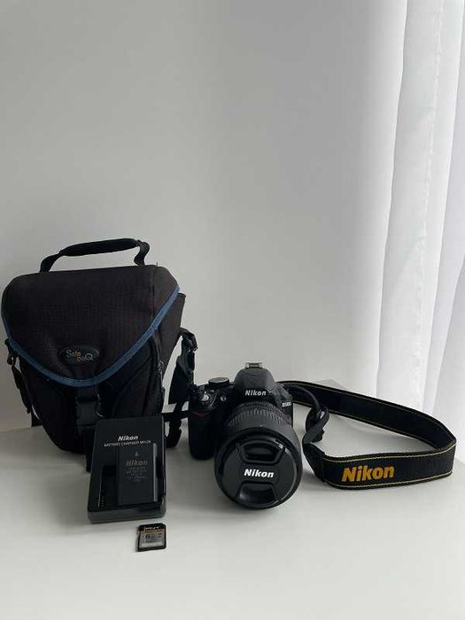 Lustrzanka Nikon D3100 + obiektyw Nikkor 18-105 MM VR