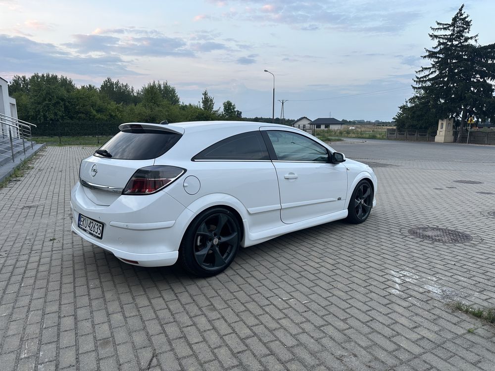 Opel Astra H GTC OPC line 1.8 benzyna bixenon afl alu 18 stan bdb