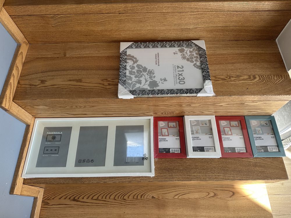 Komplet ramek do zdjec Ikea, Carlson