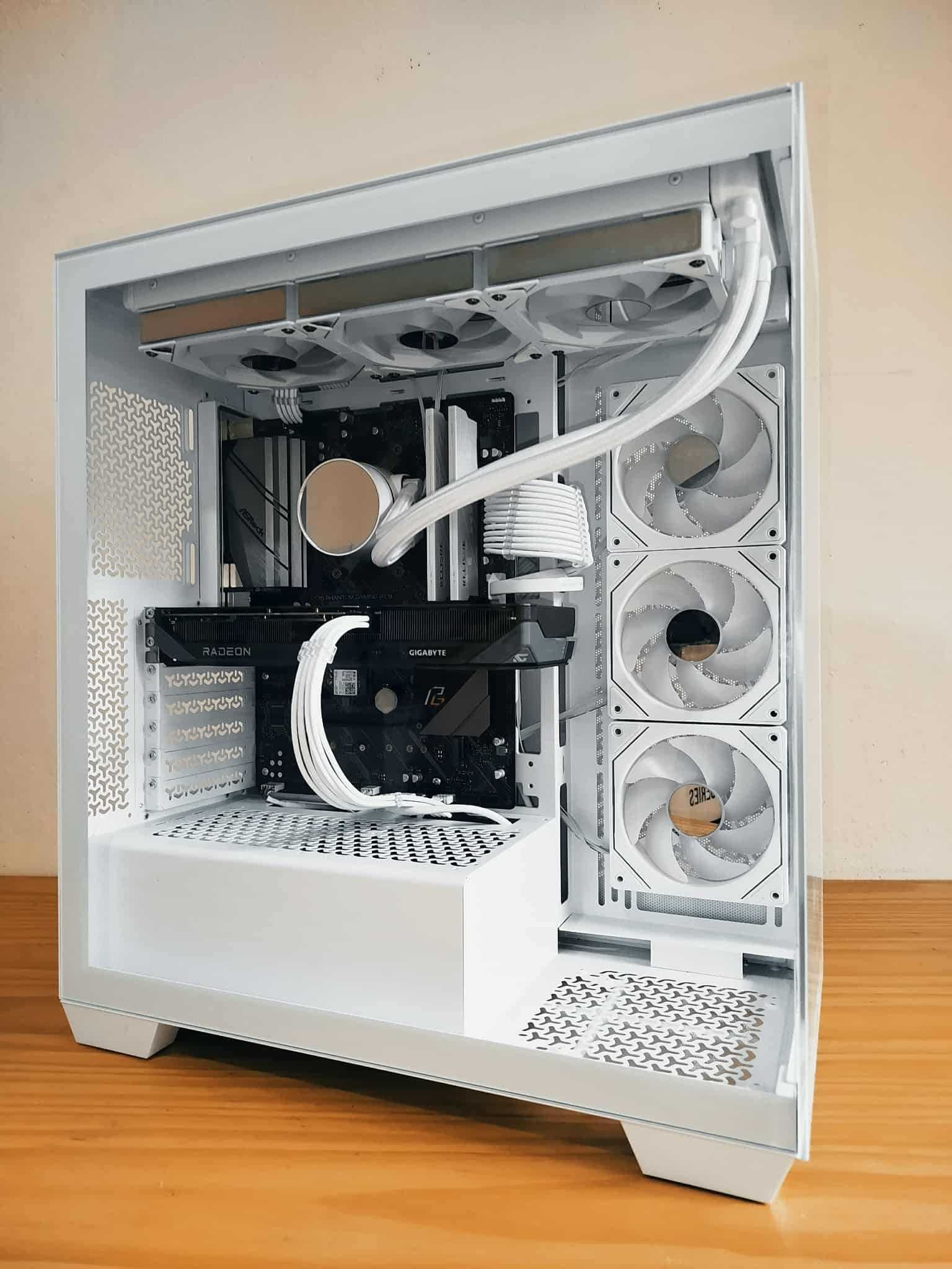 Torre Gaming 9060 XT