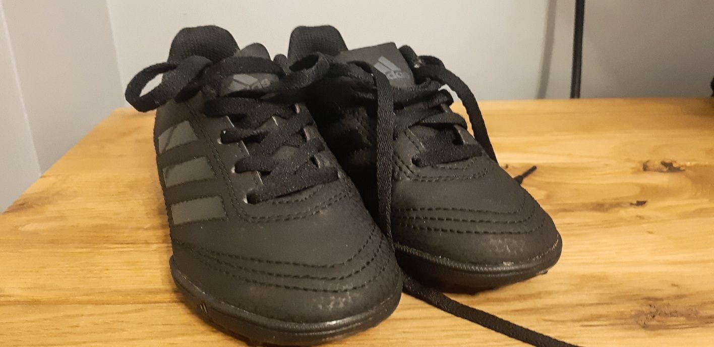 ADIDAS buty piłkarskie chłopięce 28