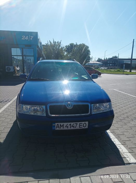 Skoda Octavia Tour(FL) MPI MT 1,6 газ--бензин