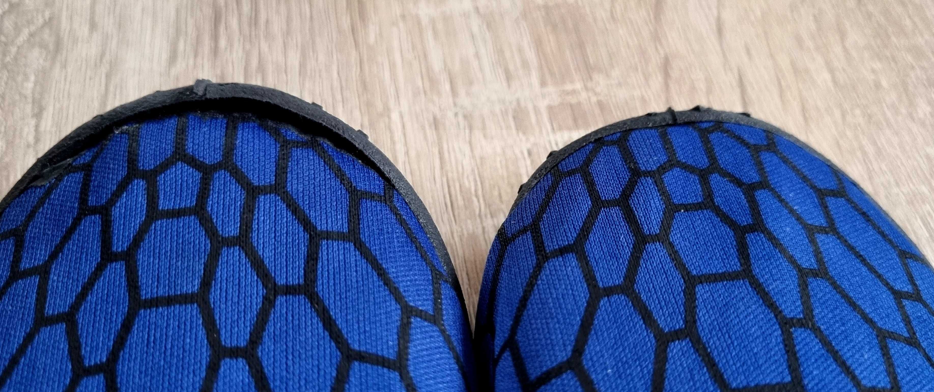 Buty do pływania 33