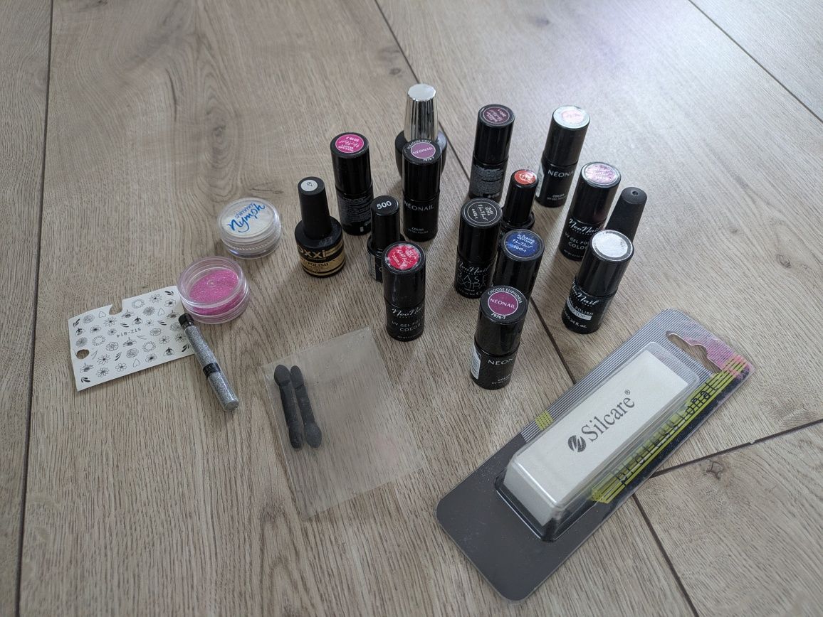 Akcesoria do manicure hybrydowego