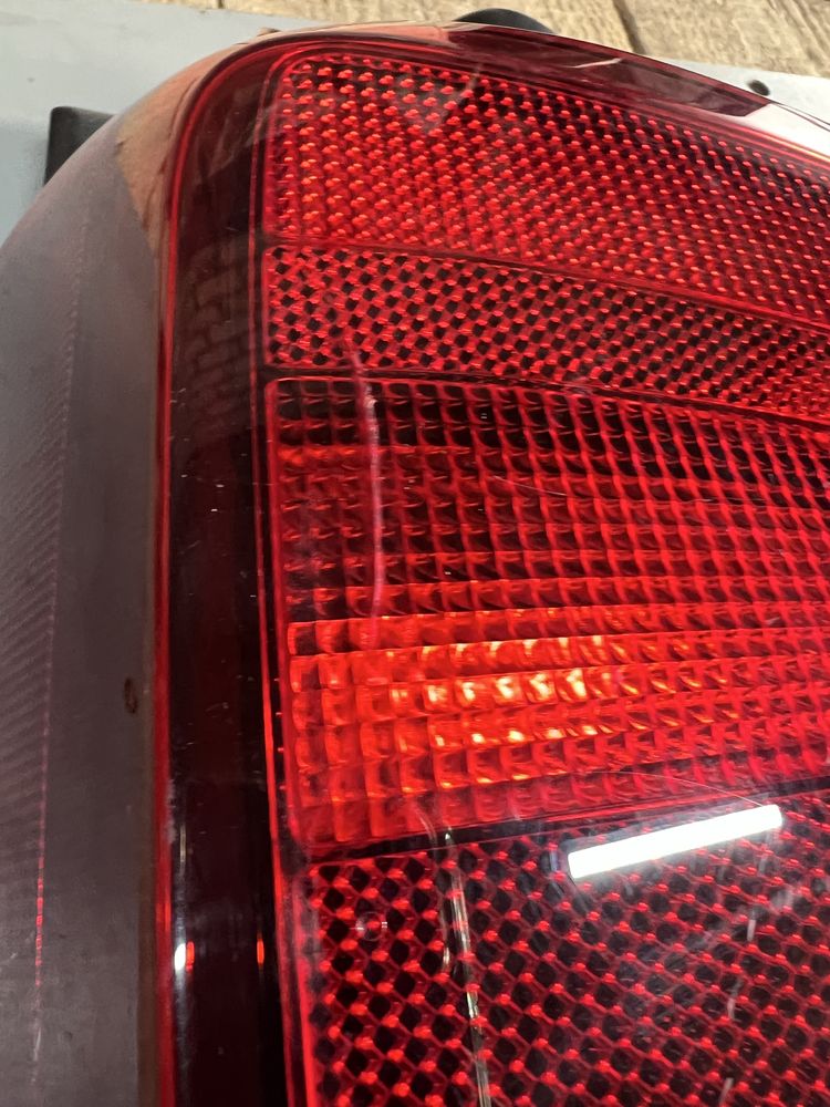 VW T5 Фольксваген Т5 Мультиван ліхтар ліхтарі задні фонарь темні