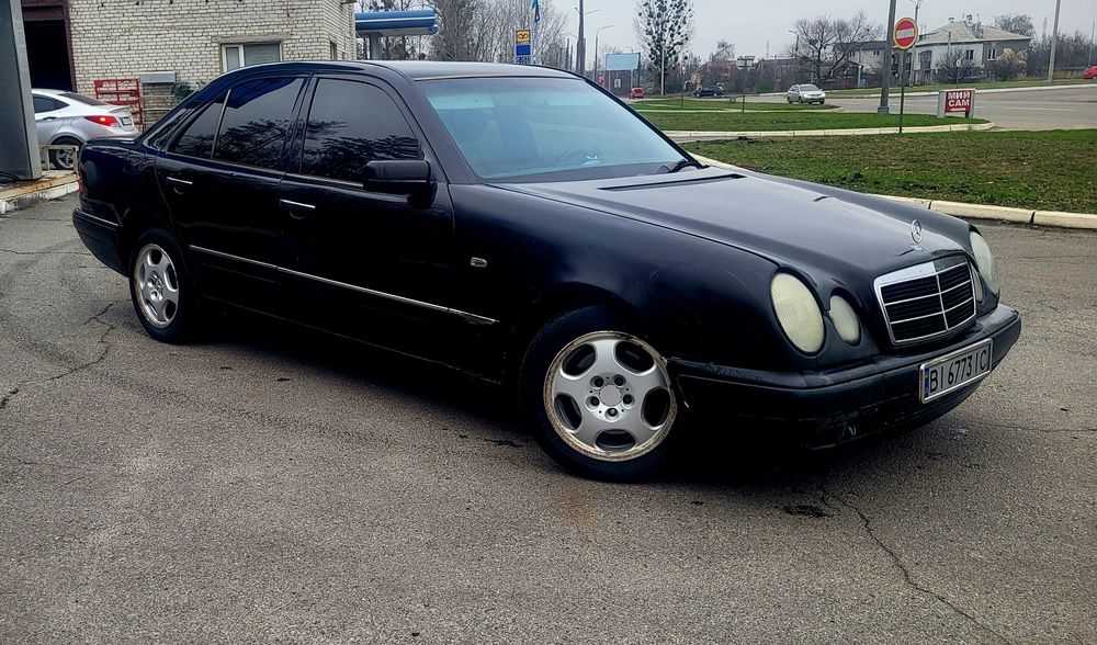 продам Mercedes w210 на полном ходу