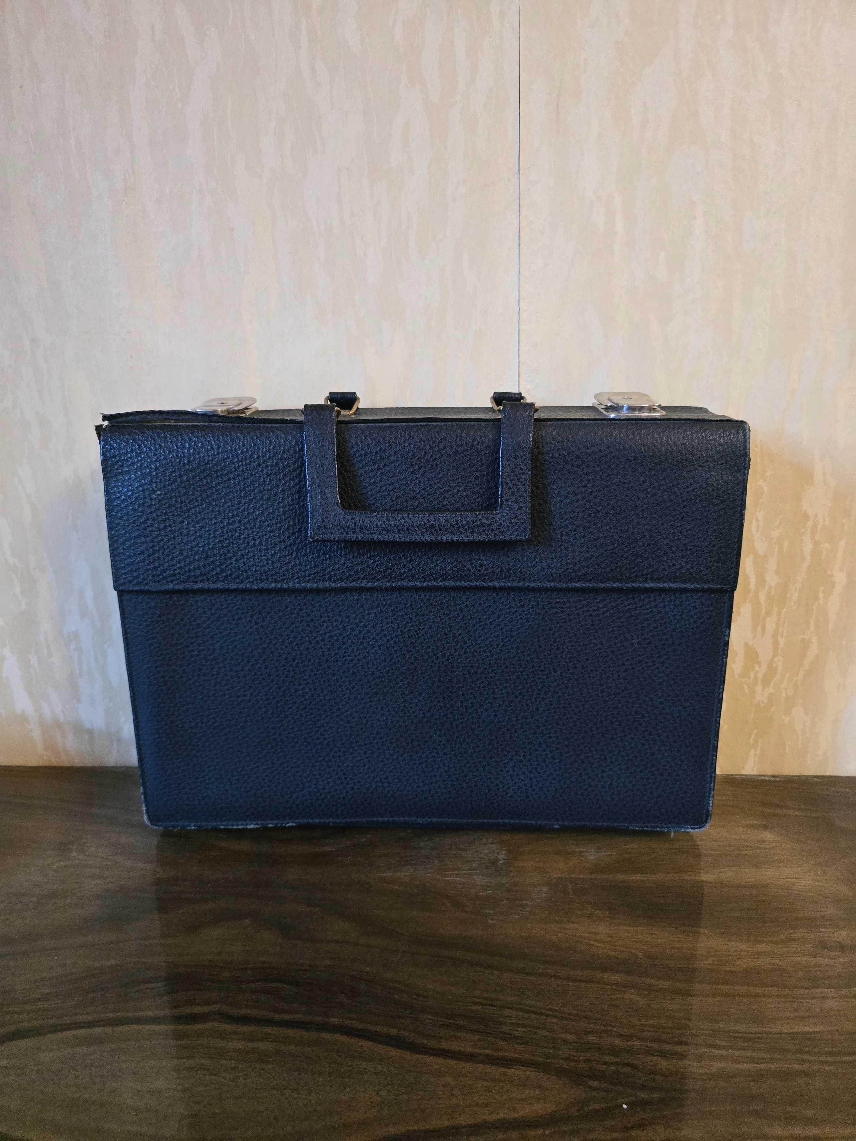 Czarna aktówka retro – harmonijkowa, pojemna, styl PRL