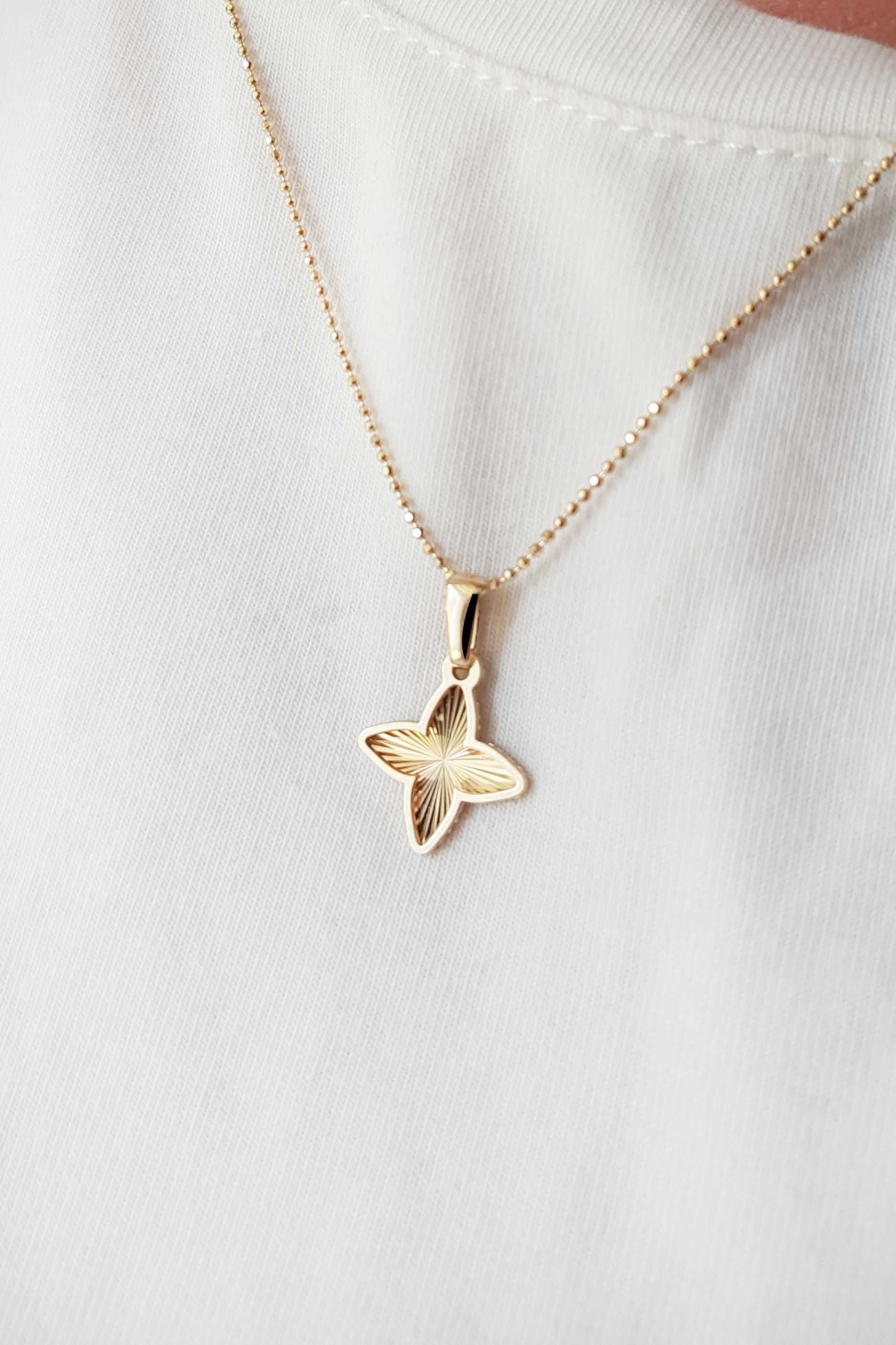 Złota zawieszka do łańcuszka diamentowany kwiatek pr. 585