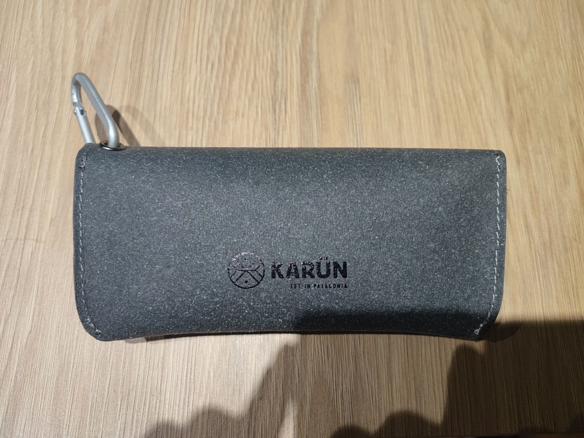 Eleganckie etui Karün na okulary przeciwsłoneczne / korekcyjne