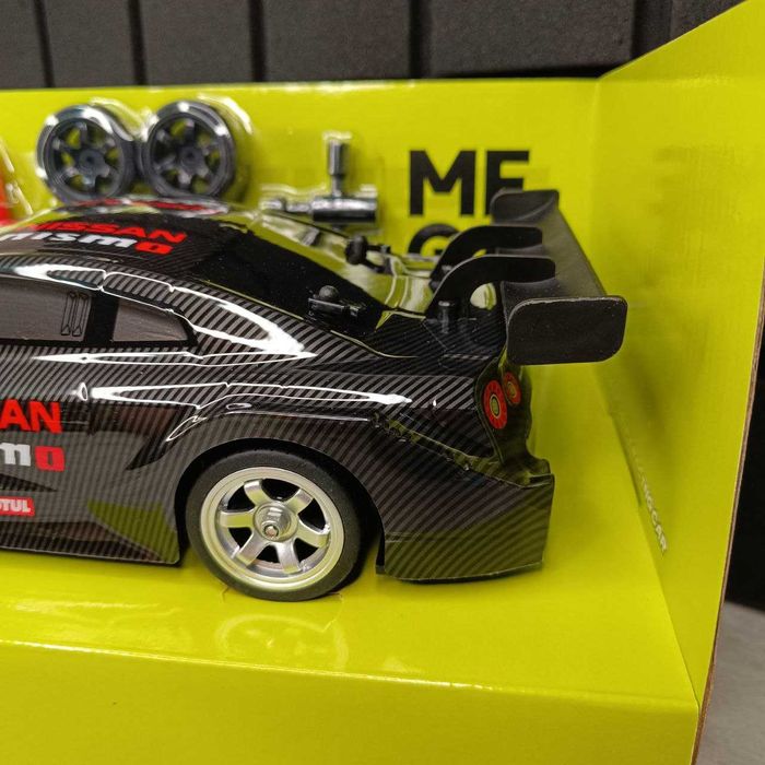 Дрифт Машинка на Пульте Управления 1:18 Nissan GT-R Скорость 30 км/час