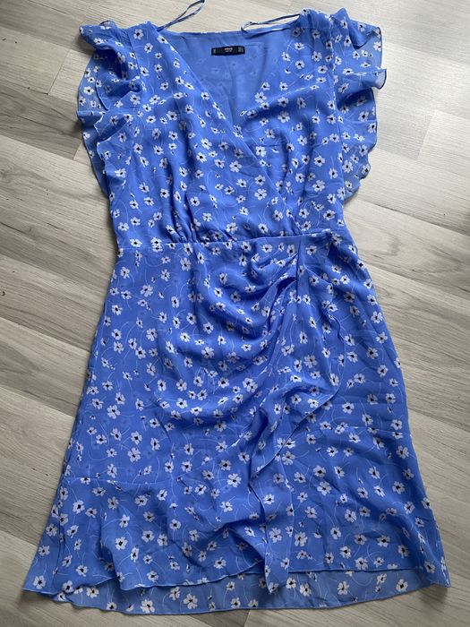 Платье голубое mng