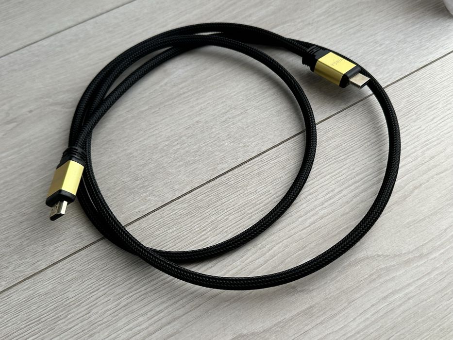 кабелі та адаптери (USB-C, HDMI, LAN, Micro-USB)