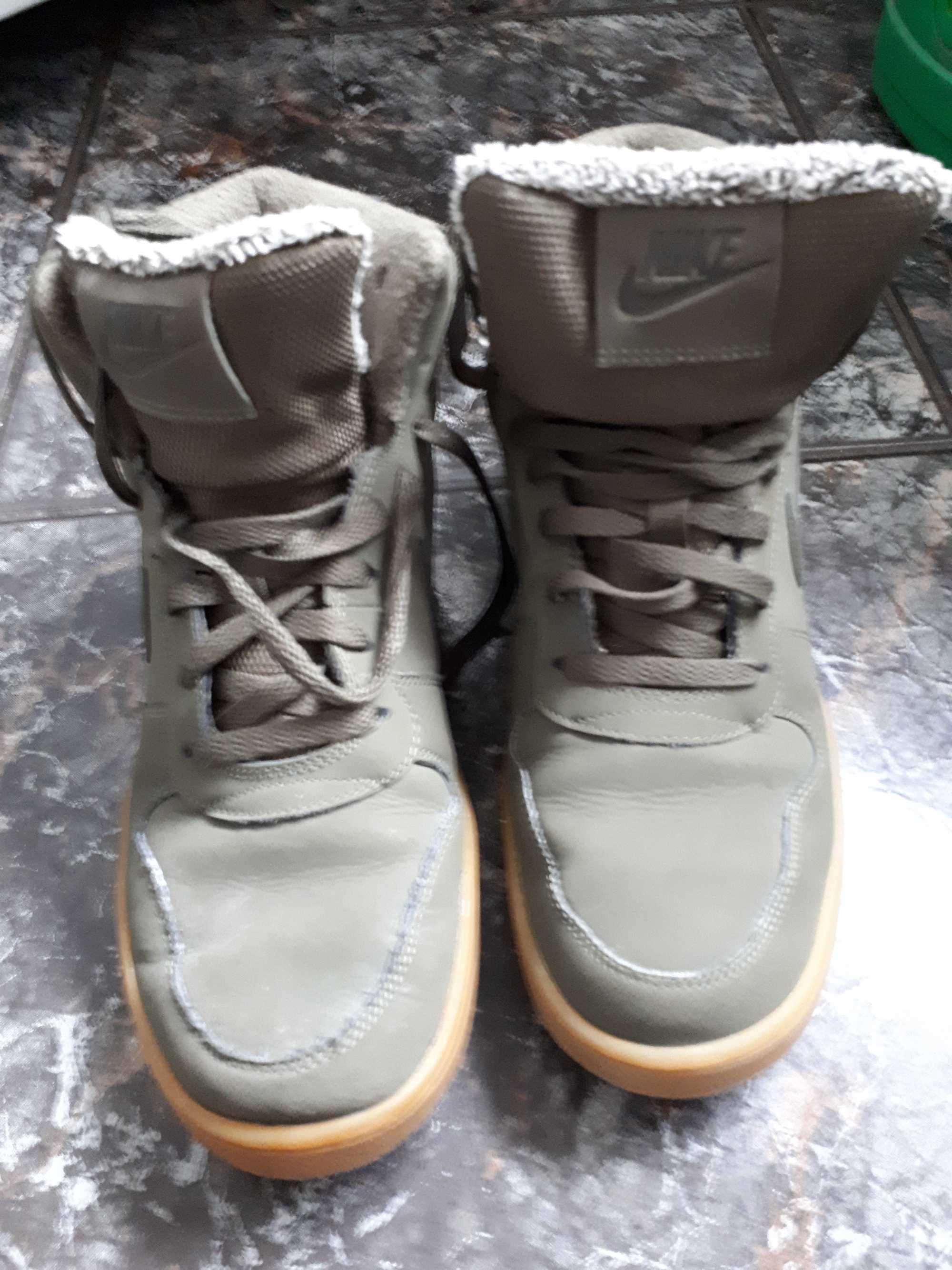 buty Nike Ebernon Mid SE  rozm 42