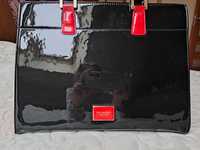 Torebka Monnari w kolorze czarnym z czerwonymi bokami