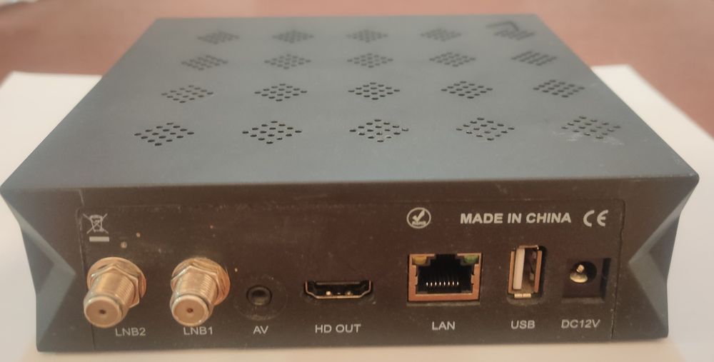 Axas HIS Twin+ Enigma2 OpenATV