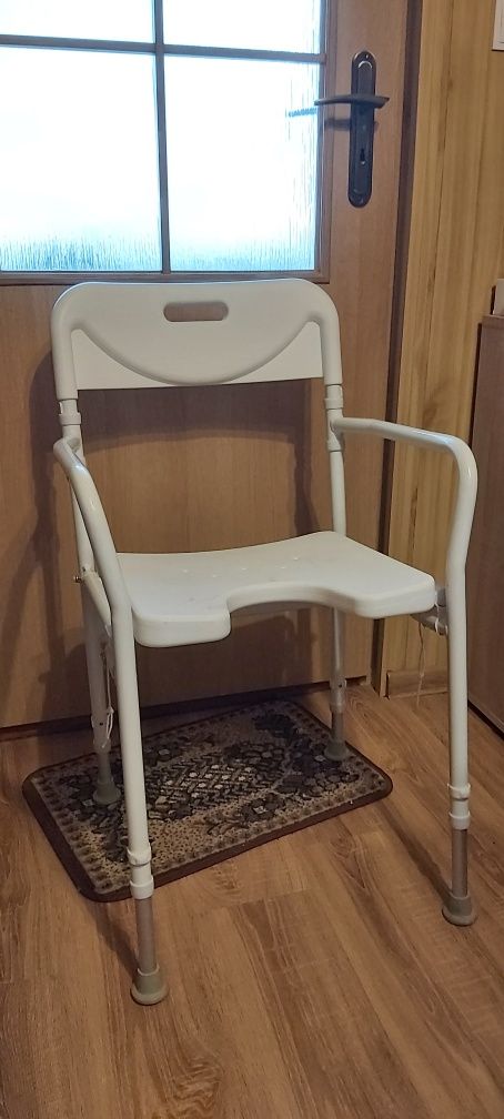 Krzeslo biale do kąpieli, pod prysznic,