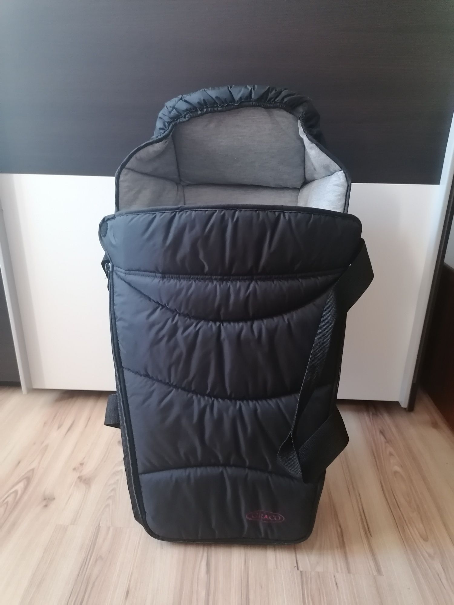Sprzedam nosidełko do auta