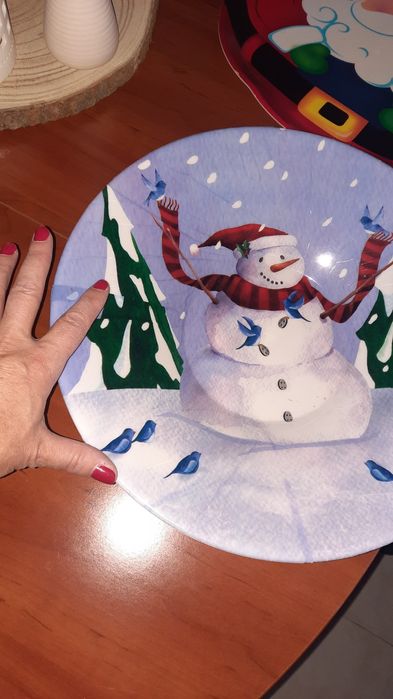 Taças grandes de Natal mais boneco de Neve 4€ cada artigo