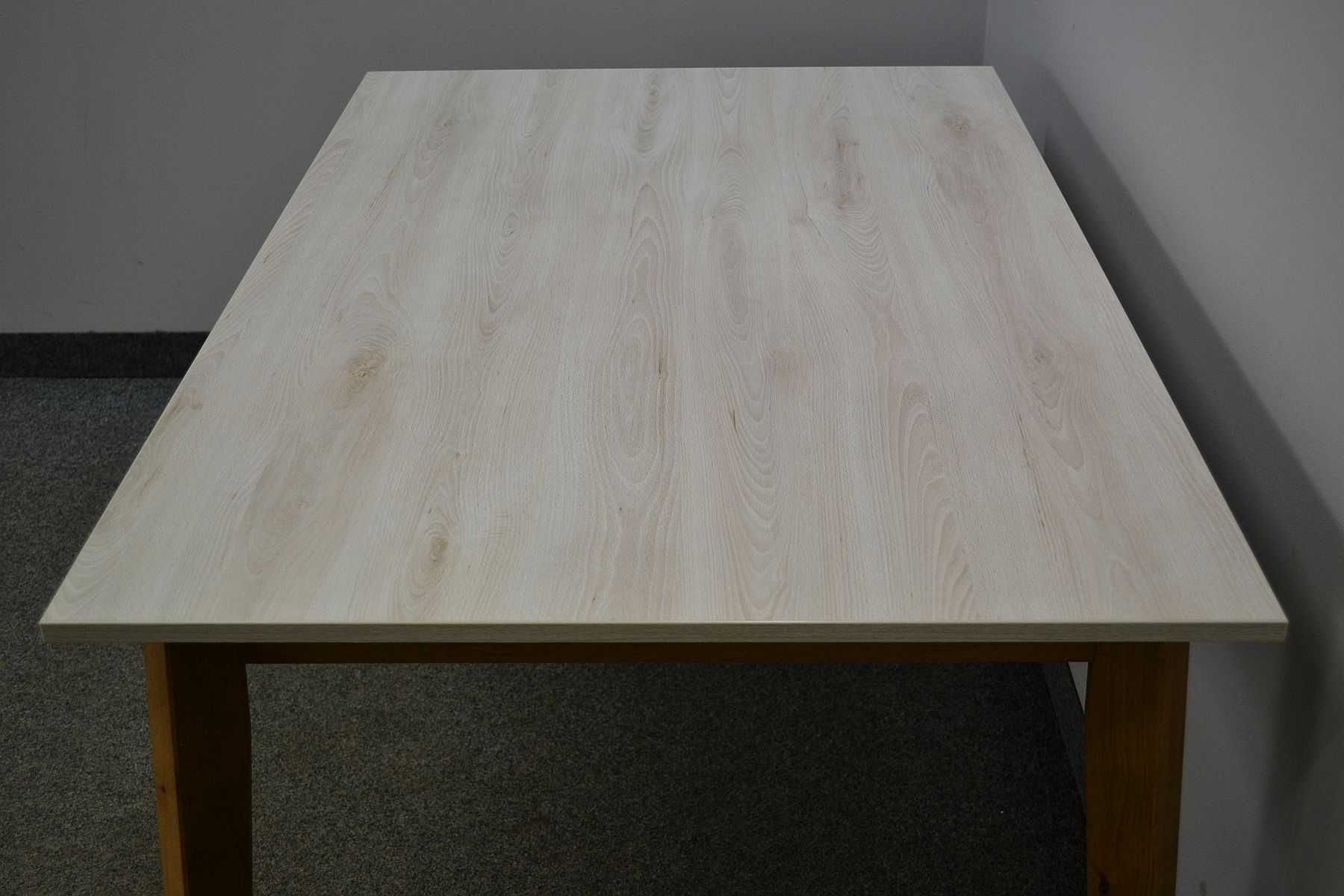 STÓŁ MDF lakierowany + DĄB olejowany 138×88 cm