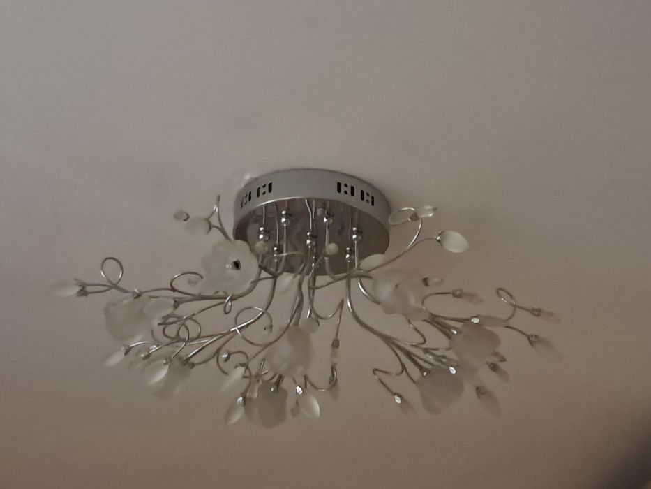 Люстра на 8 галогенок