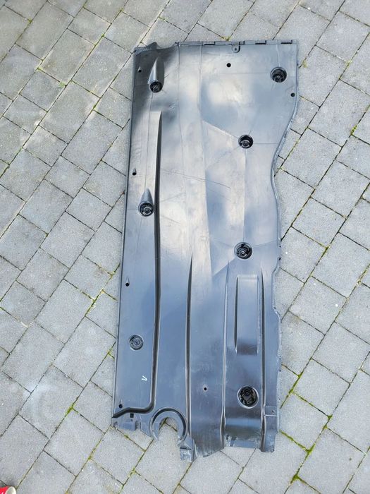 VW SKODA SEAT OSŁONA PODWOZIA LEWA PRAWA  5Q0825202 AP 5Q0825201 AP