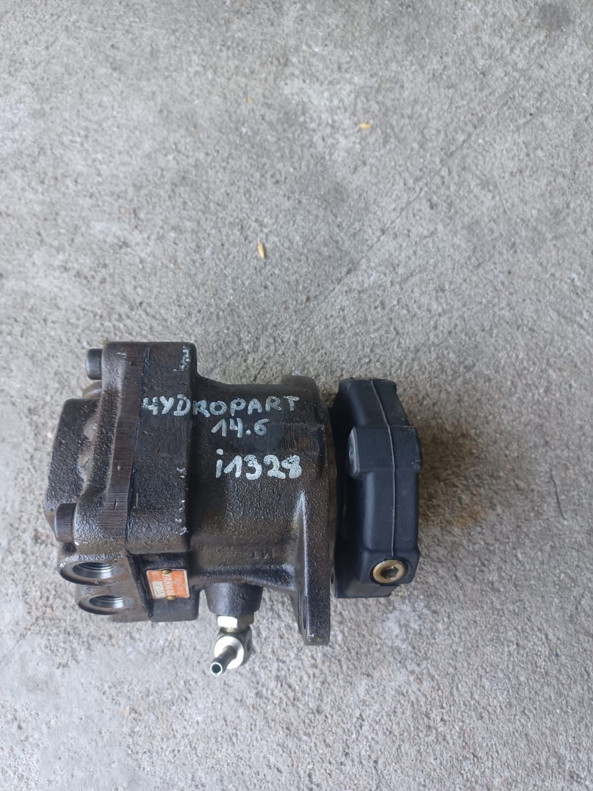 Pompa hydrauliczna  Mini koparki Yanmar b12 B12