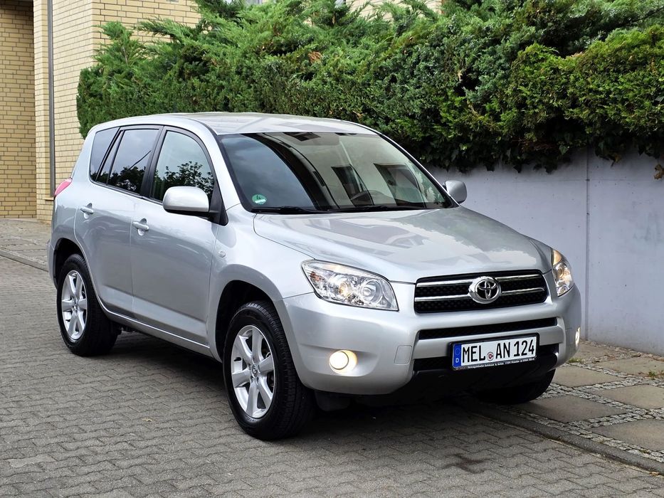 Toyota RAV4 Rav-4 2.0 Benzyna 4x4 !! Nawigacja , Monitory !!