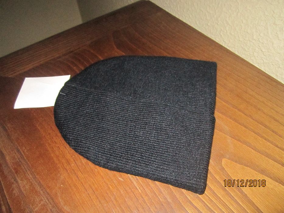 Gorro em malha preta