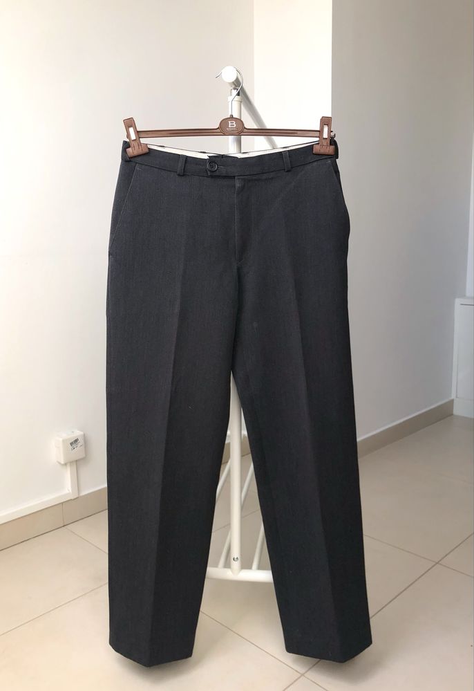 Szare, eleganckie, grube, wełniane spodnie garniturowe
