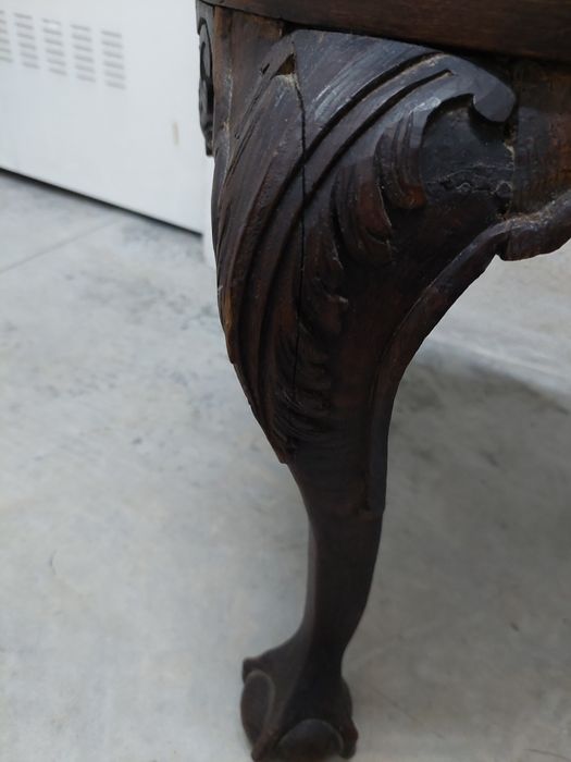 Banco arte nova com tampo de veludo