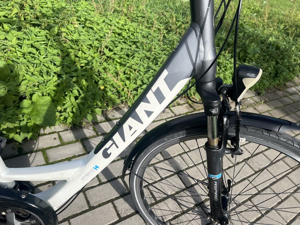 Fajny rower elektryczny GIANT ASPIRO 36V silnik z tyłu, DEORE /A