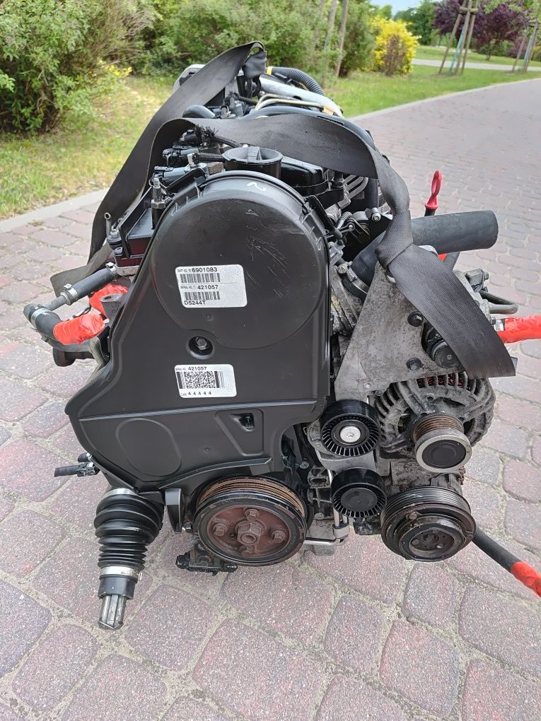 Silnik kompletny VOLVO XC90 D5 2.4D 185KM  D5244T4 motor engine