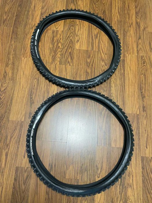 Зимняя вело покрышка 26 з шипами