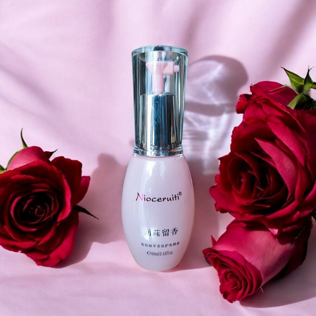 Olejek Tafla perfumowany do piszących się włosów.