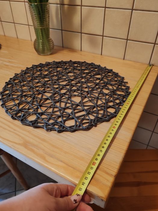 Drewniany Stół z dwoma krzesłami