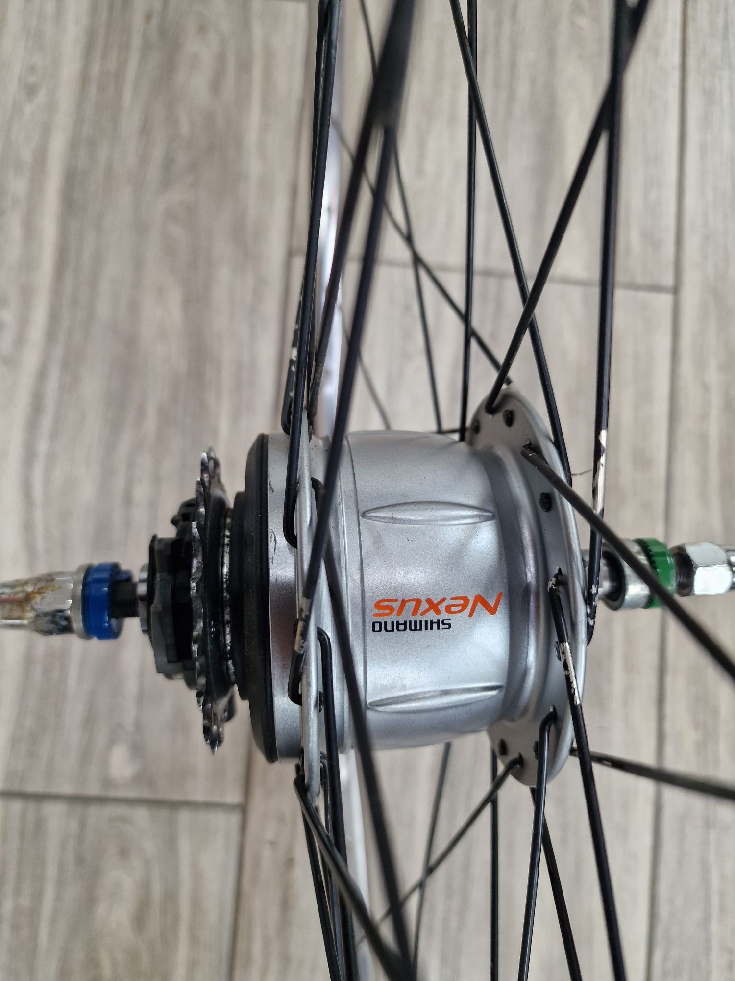 Koło do roweru tylne 28 cali Shimano Nexus 8