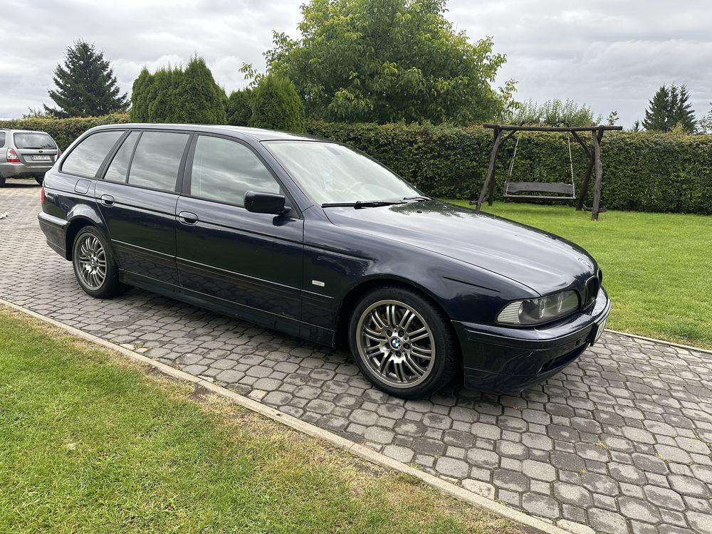 Bmw E39 530i / LPG / Manual / Stylingi 17” / Serducho / Shadowline