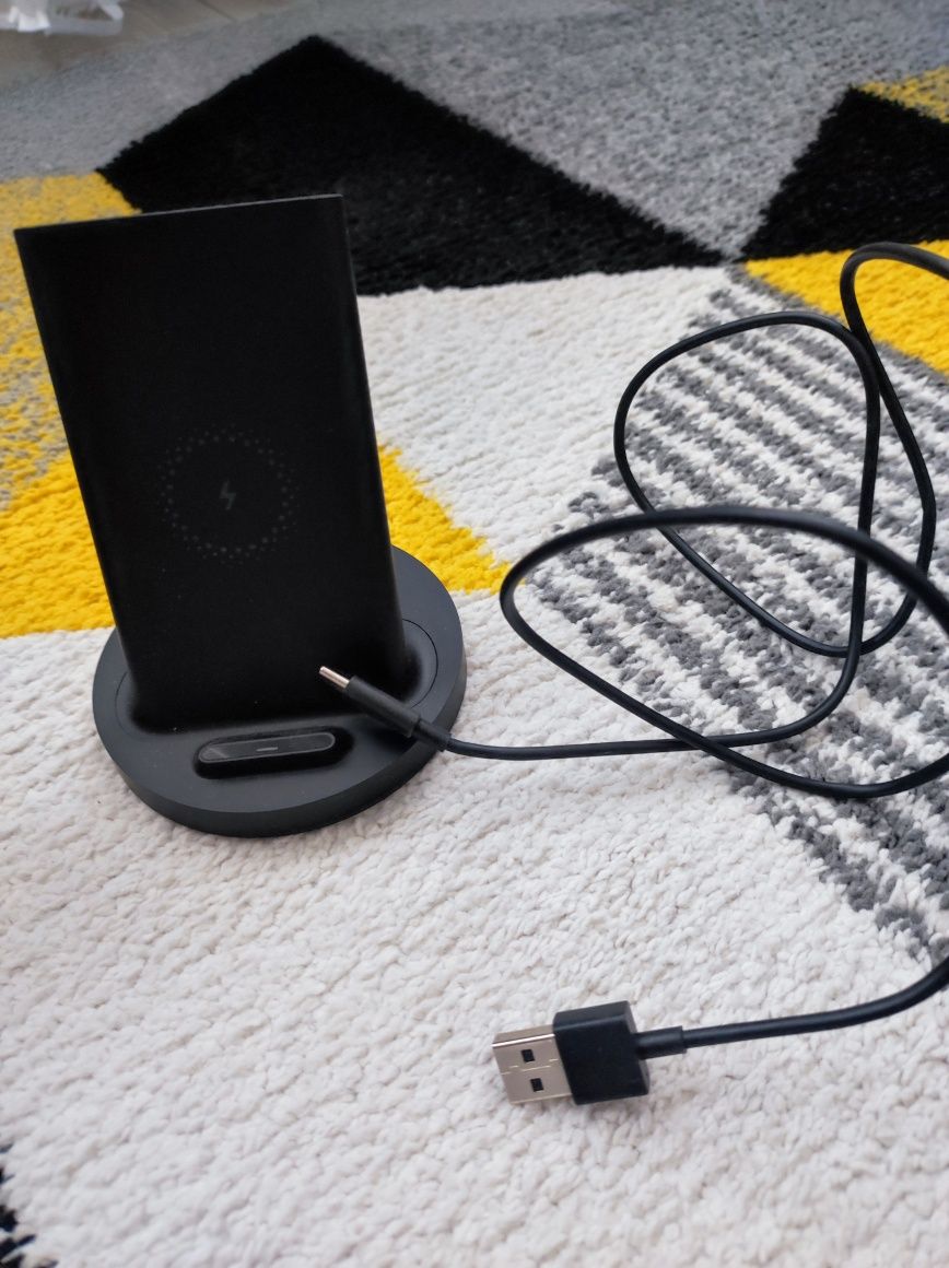 Ładowarka indukcyjna Xiaomi Mi wireless Charging Stand