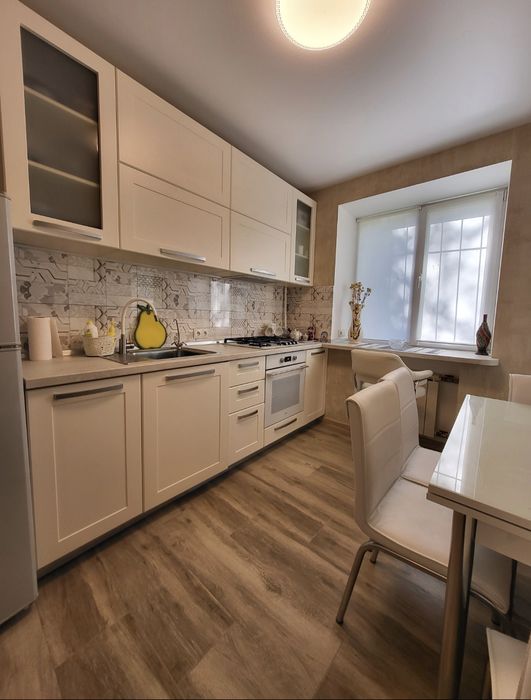 Продажа 3 комнатной квартиры в Бородинском м-не