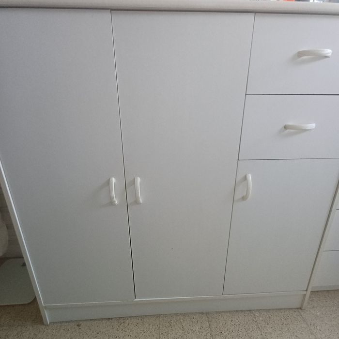 Armário de casa de banho