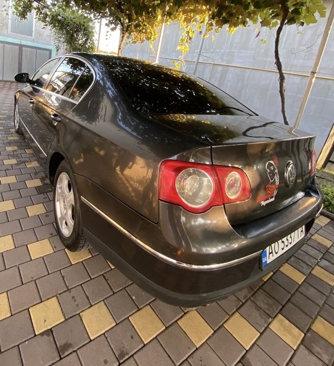 Pasat B6 2006рік