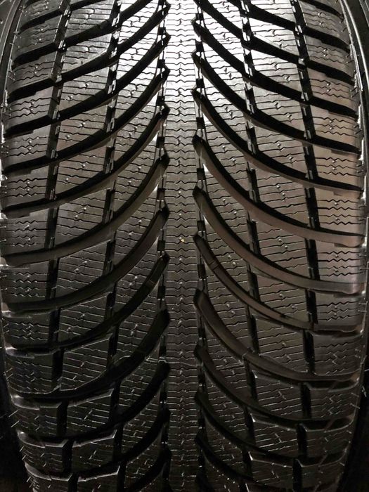 255/60/18 R18 Michelin Latitude Alpin LA2 4шт нові зима