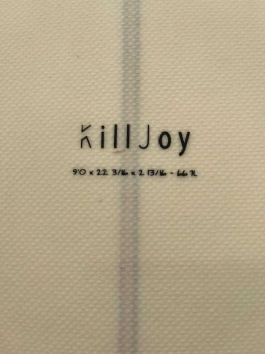 Longboard NUU KILLJOY 9.0 com saco quilhas e leash.