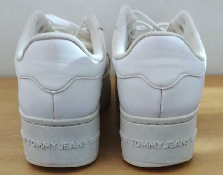 Sneakersy buty damskie Tommy Jeans białe logowane  Stan Bdb r.38