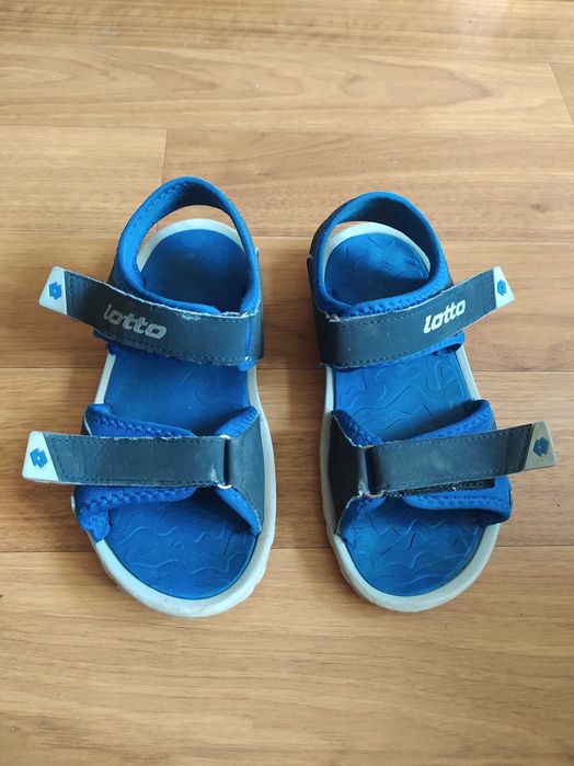 Босоніжки для хлопчика 7-8 років