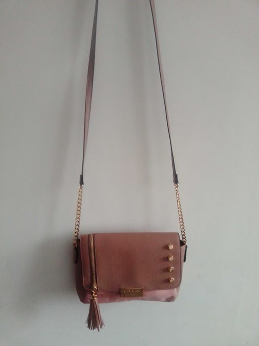 Torebka listonoszka pudrowy róż river island łancuszek