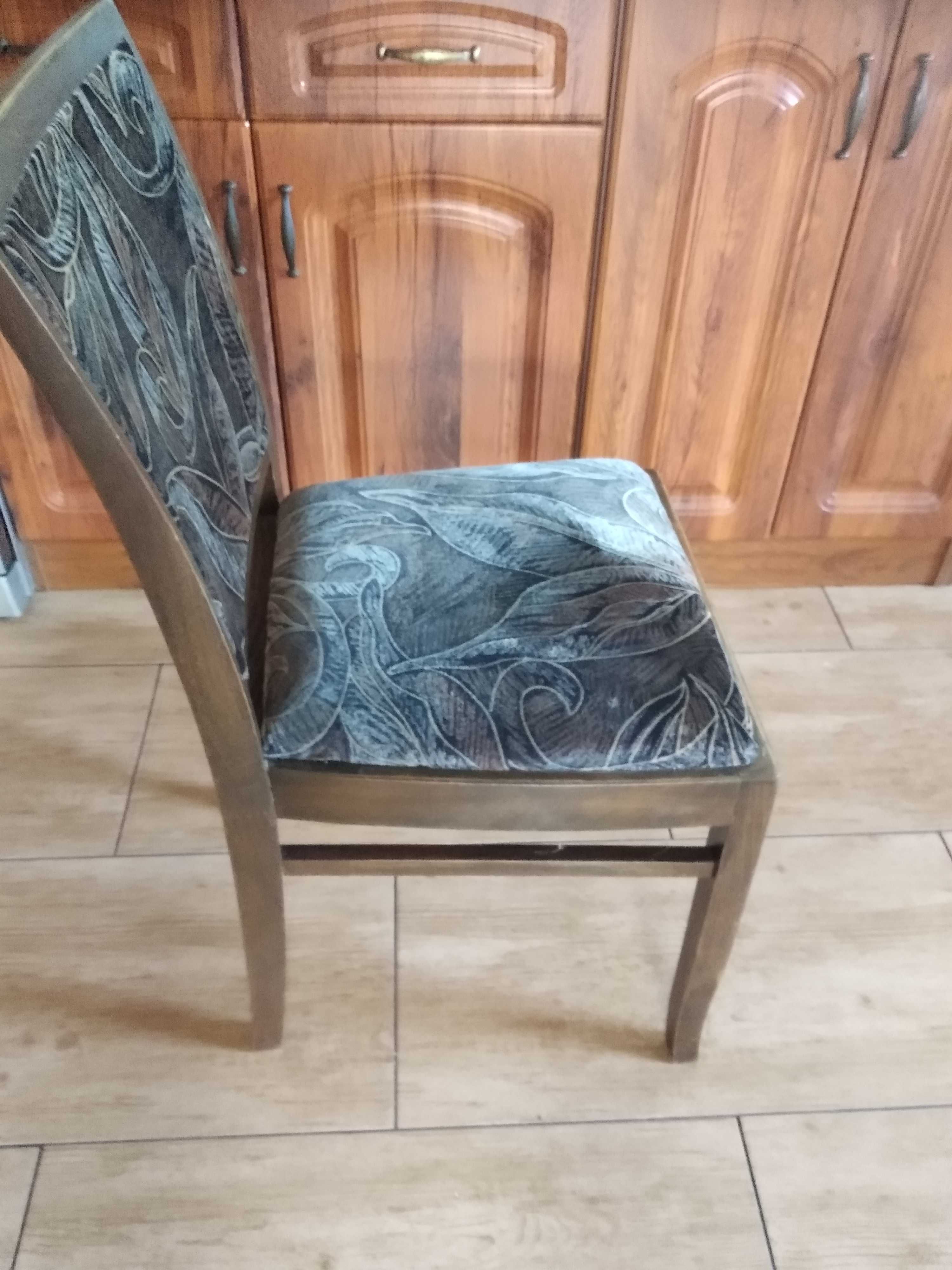 Vintage krzesła.
